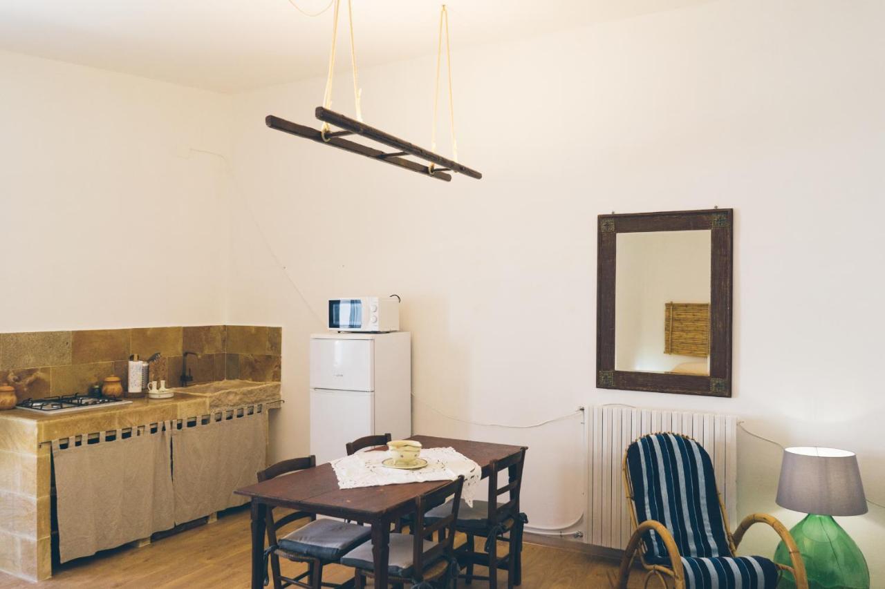 Apartamento Masseria Cervellera Ceglie Messapica Exterior foto